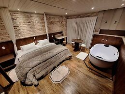 Cantos e Contos Boutique Hotel