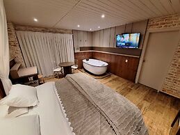 Cantos e Contos Boutique Hotel