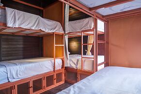 Mad Monkey Nusa Lembongan