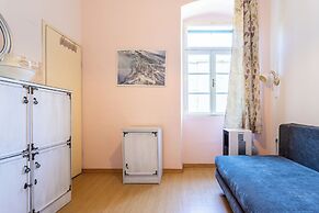 Traditional apartment Bacvice, 3 min walk to the beach