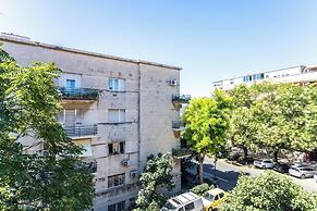 Traditional apartment Bacvice, 3 min walk to the beach