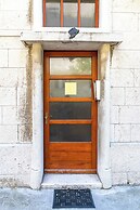 Traditional apartment Bacvice, 3 min walk to the beach