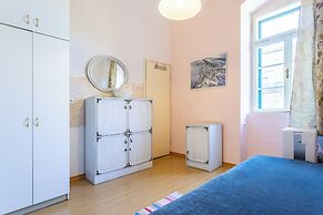 Traditional apartment Bacvice, 3 min walk to the beach