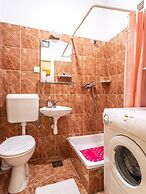 Traditional apartment Bacvice, 3 min walk to the beach