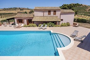 Villa sui Colli Ericini con Piscina