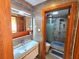 Lux Suites Enzi Heights Apartments
