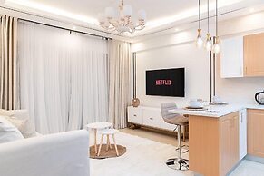 Lux Suites Enzi Heights Apartments