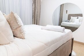 Lux Suites Enzi Heights Apartments