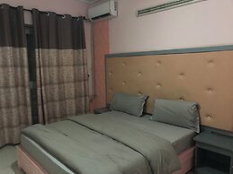 Summit palace international