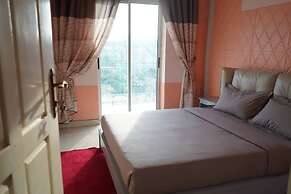 Summit palace international