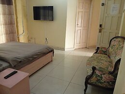 Summit palace international