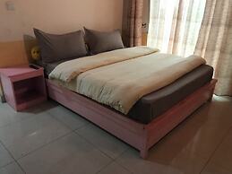 Summit palace international