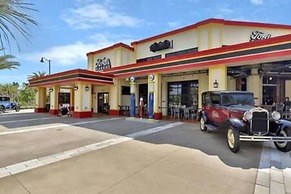 Brand NEW Private Oasis 4 BR - Margaritaville