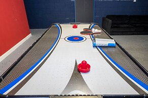 5 Suites - Game Room Theater Room Private Pool