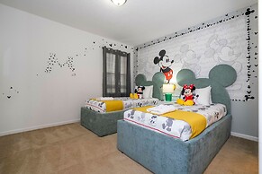 5 Suites - Game Room Theater Room Private Pool