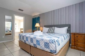 Amazing 5 BR w Game Room Minutes From Disney