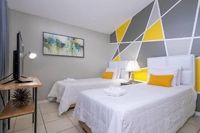 Amazing 5 BR w Game Room Minutes From Disney