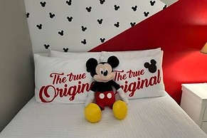 Amazing 5 BR w Game Room Minutes From Disney