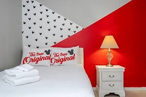 Amazing 5 BR w Game Room Minutes From Disney