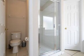 Amazing 5 BR w Game Room Minutes From Disney