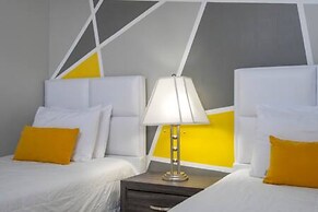 Amazing 5 BR w Game Room Minutes From Disney