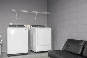 Amazing 5 BR w Game Room Minutes From Disney