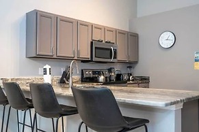 Amazing 5 BR w Game Room Minutes From Disney