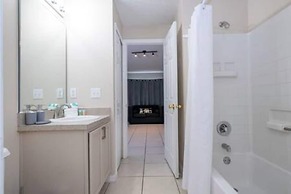 Amazing 5 BR w Game Room Minutes From Disney