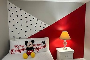 Amazing 5 BR w Game Room Minutes From Disney