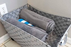 Amazing 5 BR w Game Room Minutes From Disney