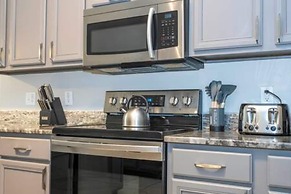 Amazing 5 BR w Game Room Minutes From Disney