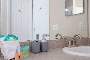 Amazing 5 BR w Game Room Minutes From Disney