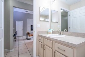 Amazing 5 BR w Game Room Minutes From Disney