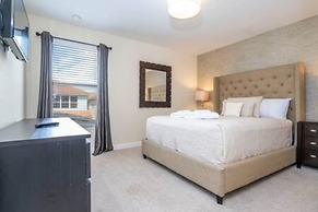 Gorgeous 6 Bedroom w Pool Paradise Palms