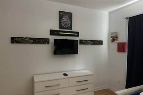 Gorgeous 6 Bedroom w Pool Paradise Palms