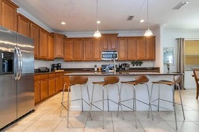 Gorgeous 6 Bedroom w Pool Paradise Palms