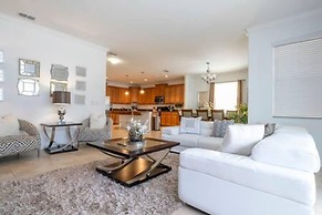 Gorgeous 6 Bedroom w Pool Paradise Palms