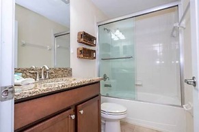 Gorgeous 6 Bedroom w Pool Paradise Palms