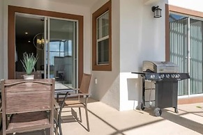 Gorgeous Home With Pool and Lake View