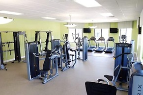 Gorgeous Home With Pool and Lake View