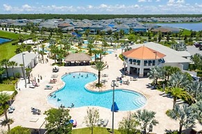 Gorgeous Home With Pool and Lake View