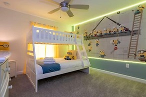 Gorgeous Home With Pool and Lake View