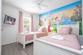 4 Bedrooms Close to Disney