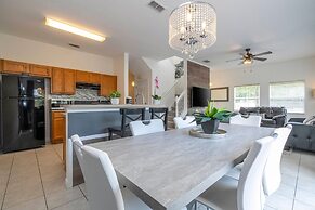 4 Bedrooms Close to Disney