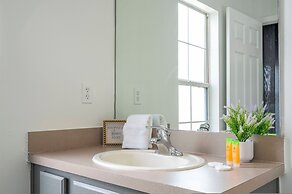 4 Bedrooms Close to Disney