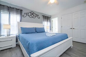 4 Bedrooms Close to Disney