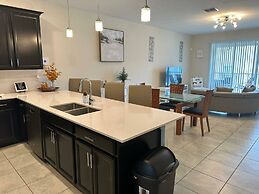 Fabulous 3 Bedroom With Game Room