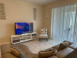 Fabulous 3 Bedroom With Game Room