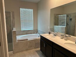 Fabulous 3 Bedroom With Game Room