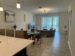 Fabulous 3 Bedroom With Game Room